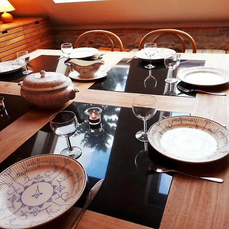 Pierres D'evasions 4 Chambres 8 Personnes Chimay